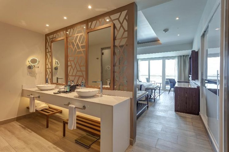 JUNIOR SUITE CLUB Room