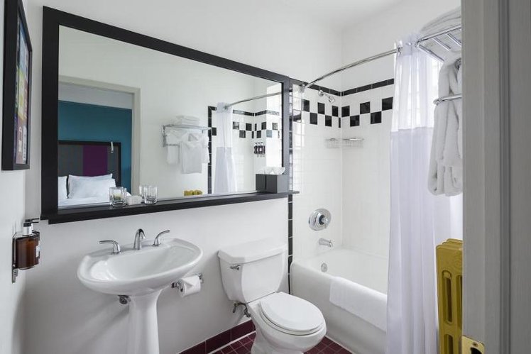SUITE TWO DOUBLE BEDS Room