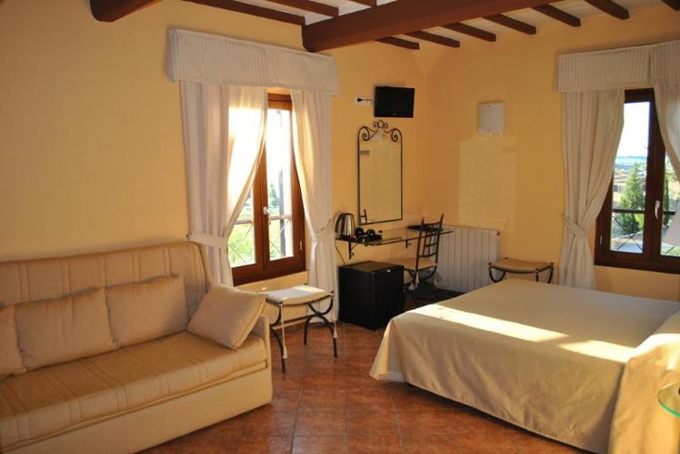 QUADRUPLE SUPERIOR Room