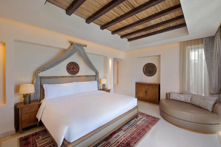 VILLA WITH VIEWS Room