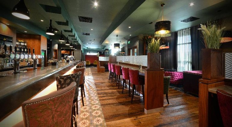 Bar