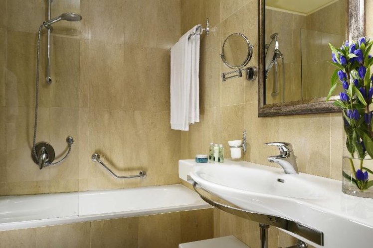TWIN SUPERIOR Room