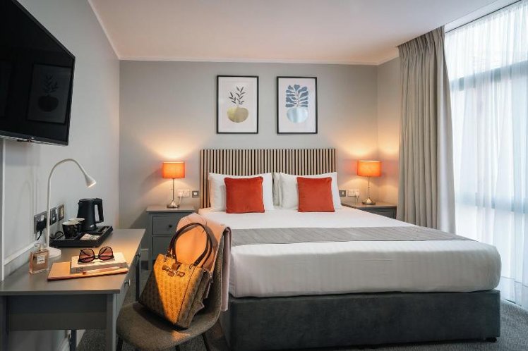 DOUBLE STANDARD Room