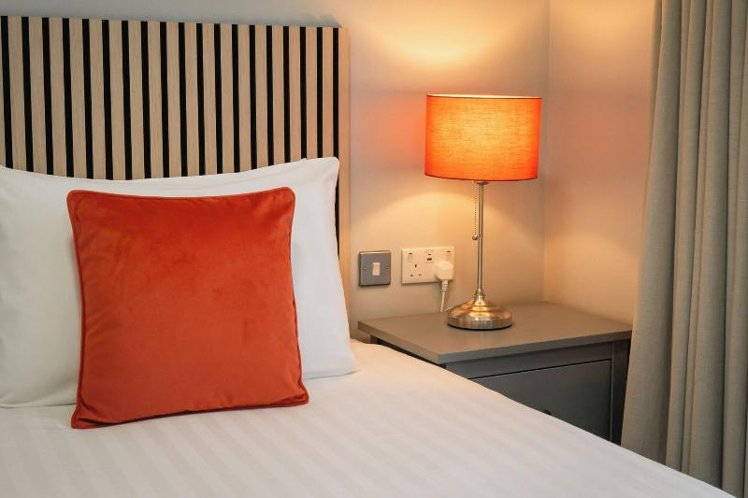 TRIPLE TWO BEDS Room