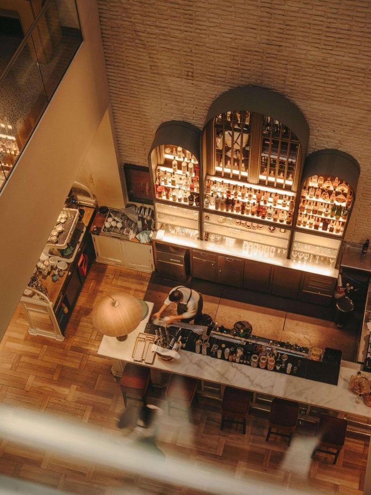 Bar