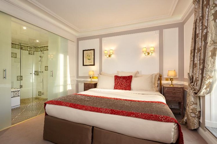 JUNIOR SUITE STANDARD Room