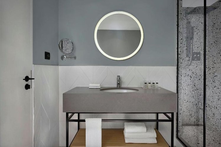TWIN DELUXE Room