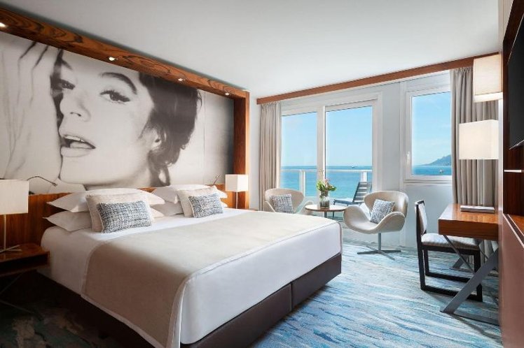 DOUBLE DELUXE GARDEN VIEW Room