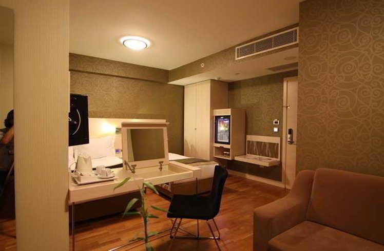 SUITE CAPACITY 2 Room