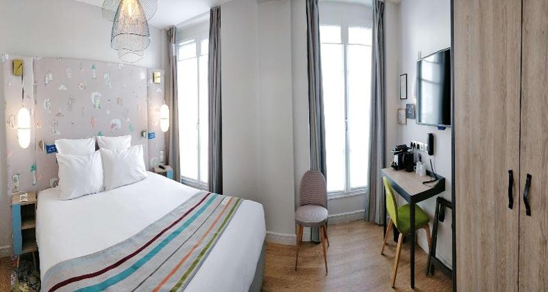 DOUBLE SUPERIOR KING BED Room