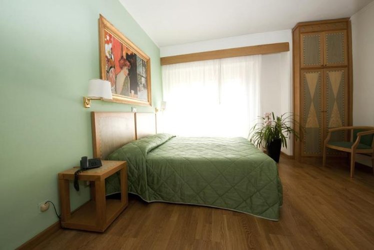 TWIN SUPERIOR Room