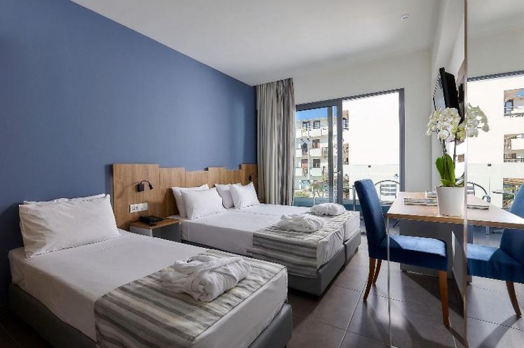 TRIPLE SUPERIOR Room