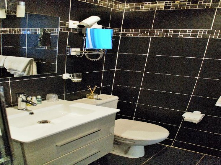 DOUBLE STANDARD Room
