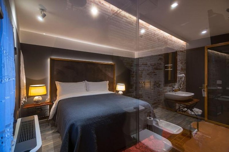 DOUBLE STANDARD Room