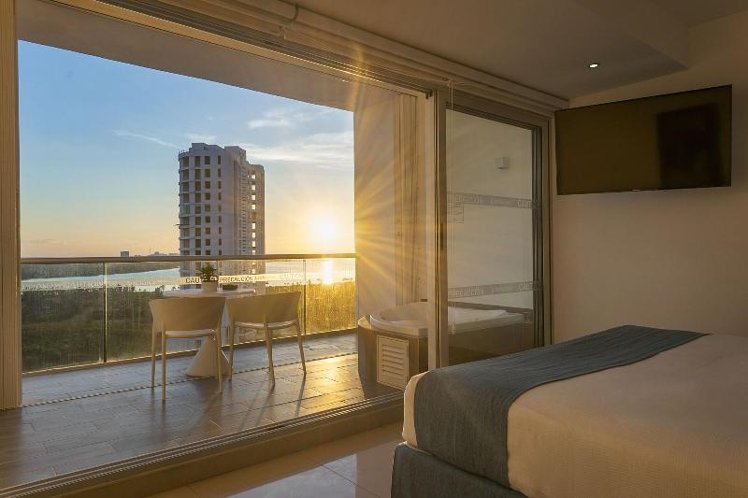 DOUBLE LUXURY SEA VIEW Room