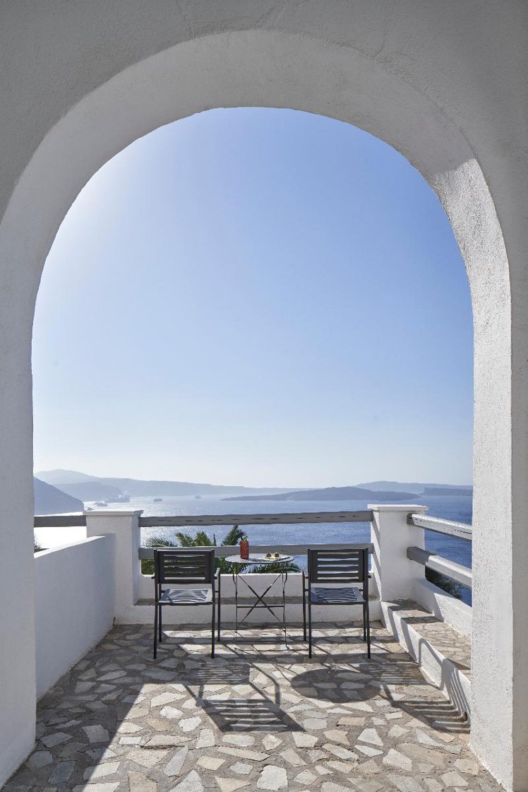 Mr and Mrs White Oia – Santorini
