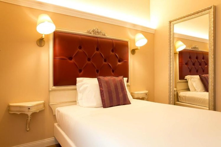 DOUBLE STANDARD Room