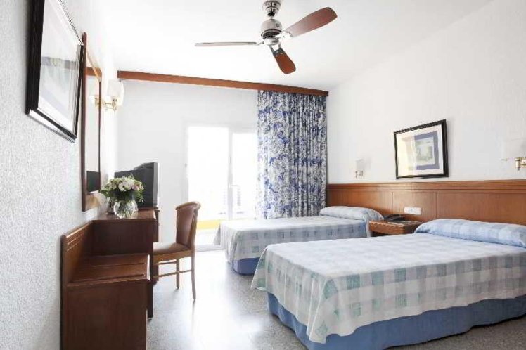 DOUBLE STANDARD Room