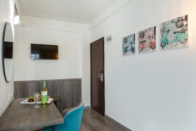 JUNIOR SUITE STANDARD Room