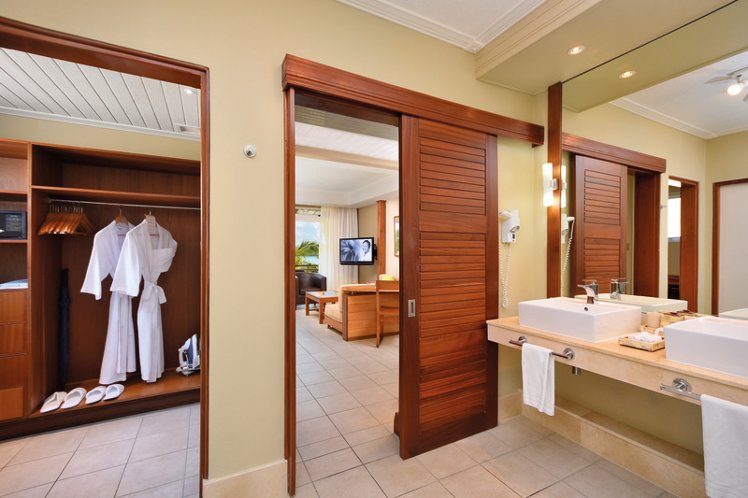 TRIPLE DELUXE Room