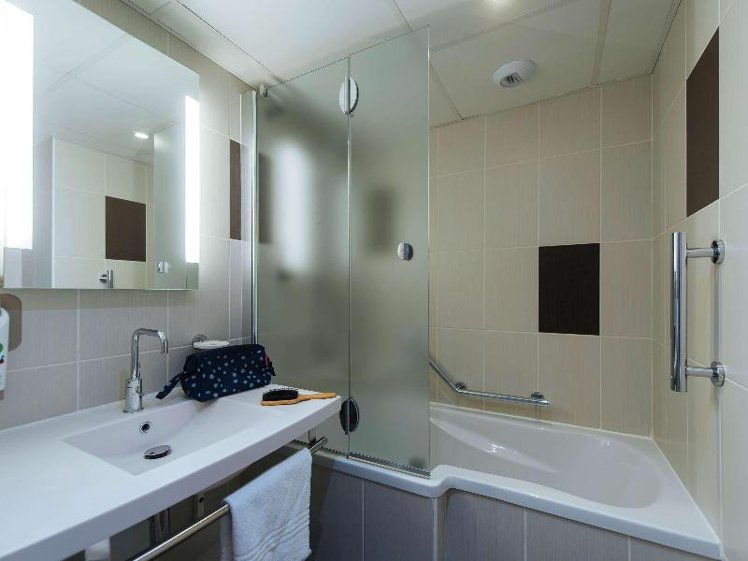 SUITE CONNECTING ROOM Room