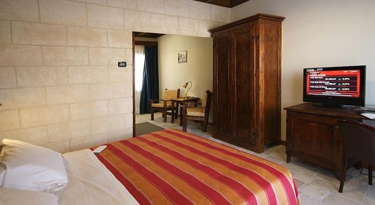 SINGLE STANDARD Room
