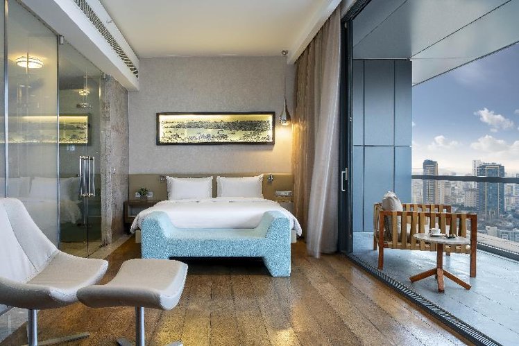 JUNIOR SUITE CITY VIEW Room
