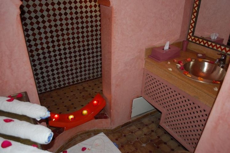 SINGLE STANDARD Room