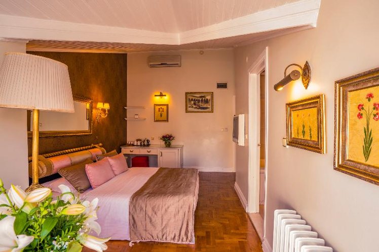 DOUBLE STANDARD Room