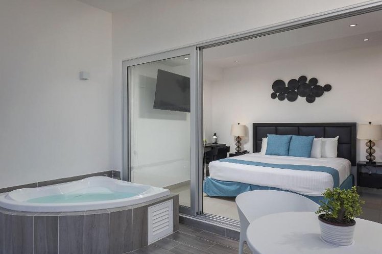 DOUBLE LUXURY SEA VIEW Room