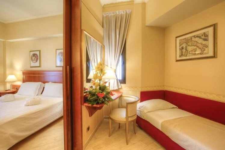 QUADRUPLE EXECUTIVE Room