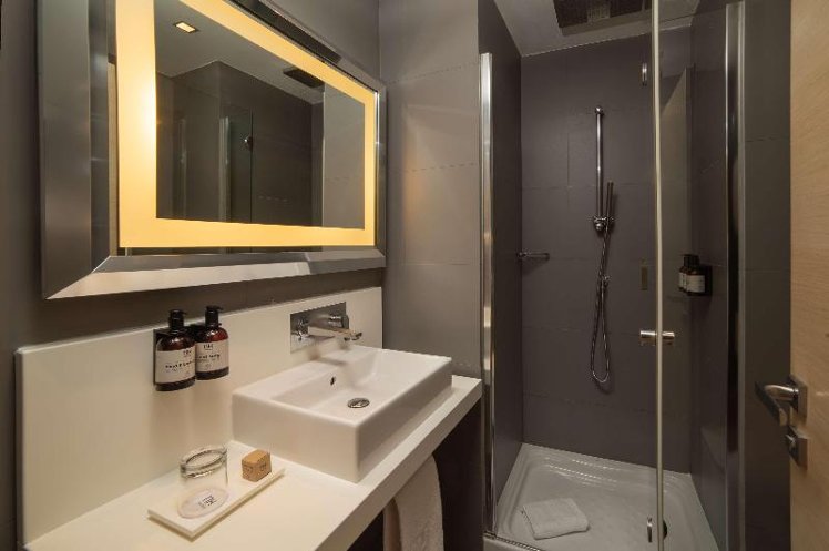 DOUBLE SUPERIOR Room