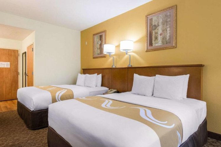 SUITE TWO QUEEN BEDS NON SMOKING Room