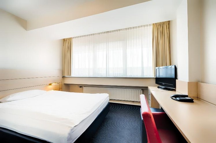 SINGLE STANDARD Room