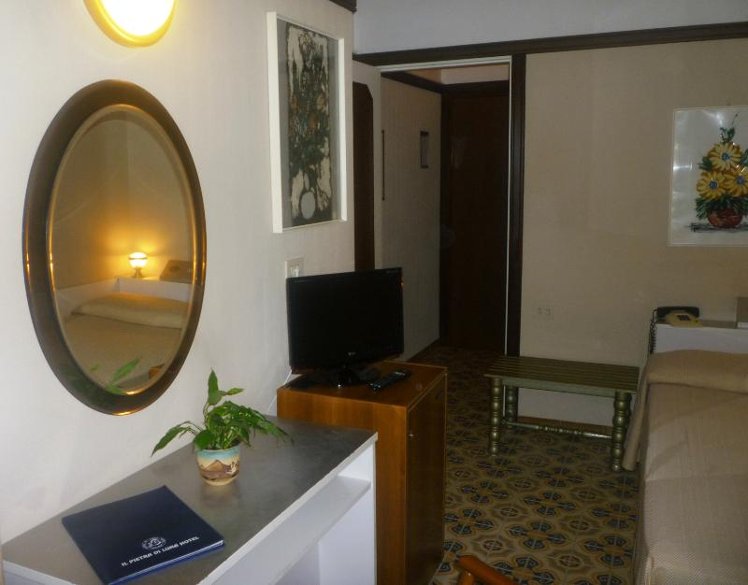 SINGLE STANDARD Room