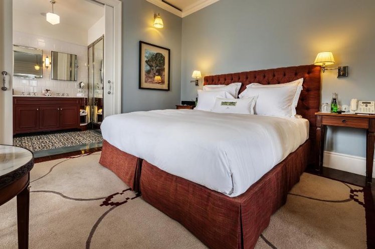 JUNIOR SUITE STANDARD Room