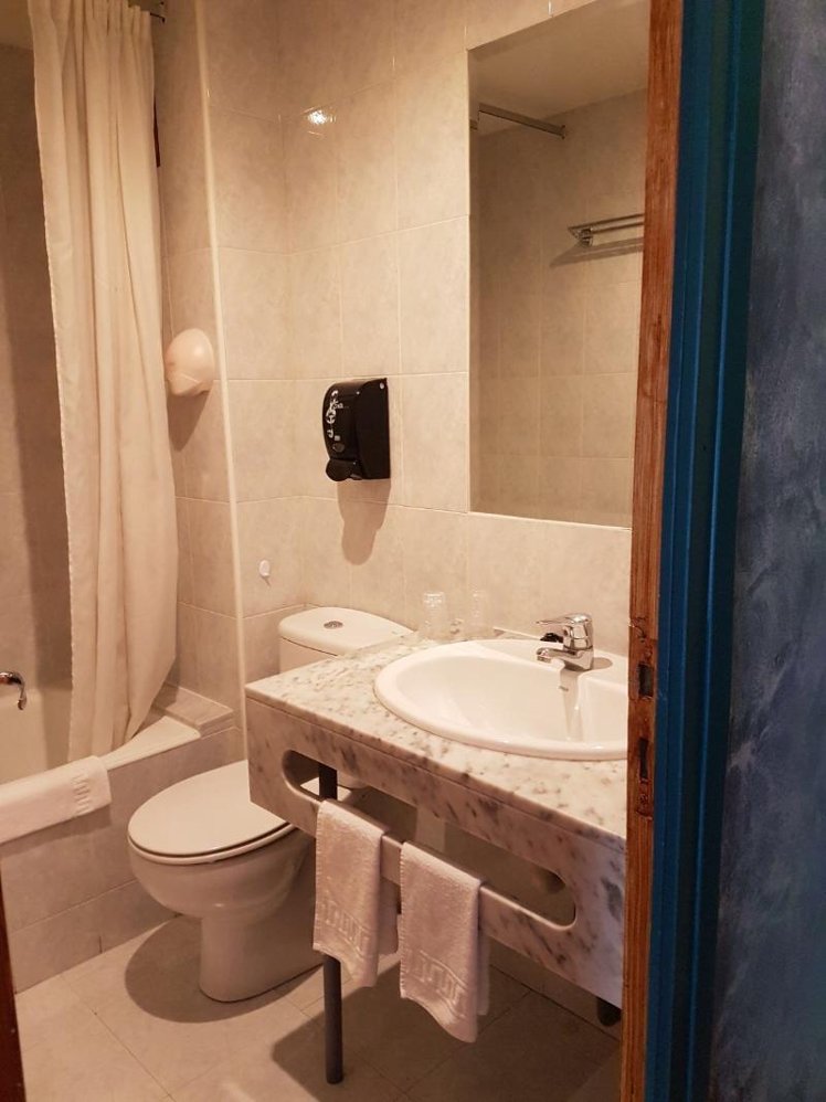 TRIPLE STANDARD Room