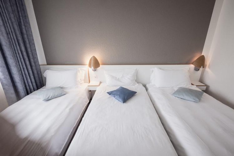 TRIPLE ECONOMY Room