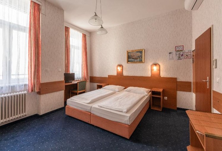 DOUBLE STANDARD Room