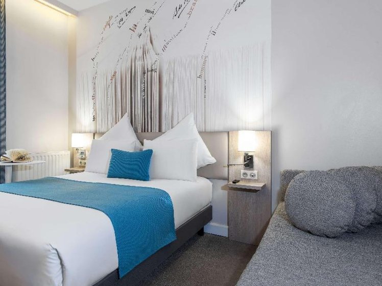 DOUBLE WITH DOUBLE BED Room