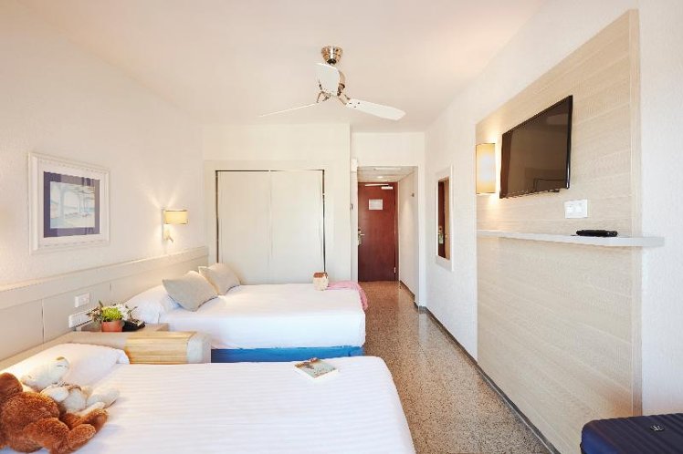 Double or Twin CAPACITY 3 Room