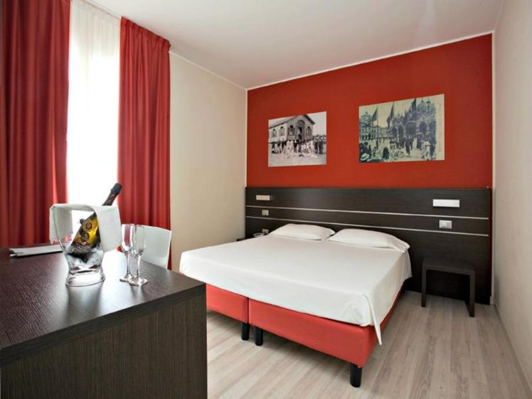 Double or Twin WITH BALCONY Room