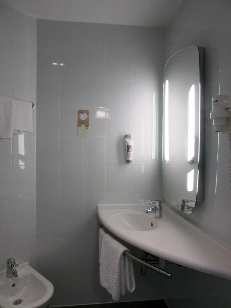 TWIN STANDARD Room