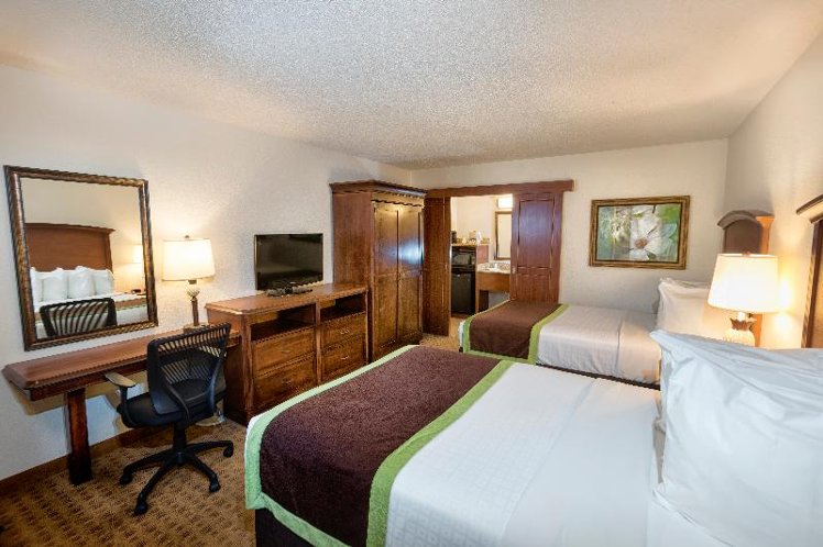 DOUBLE TWO DOUBLE BEDS Room