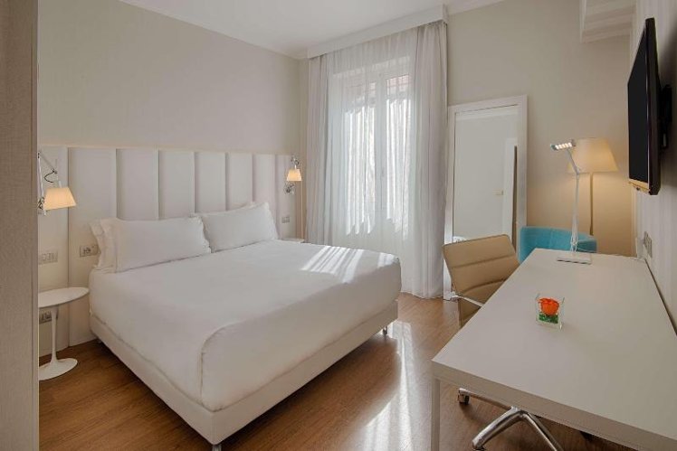 DOUBLE SUPERIOR Room