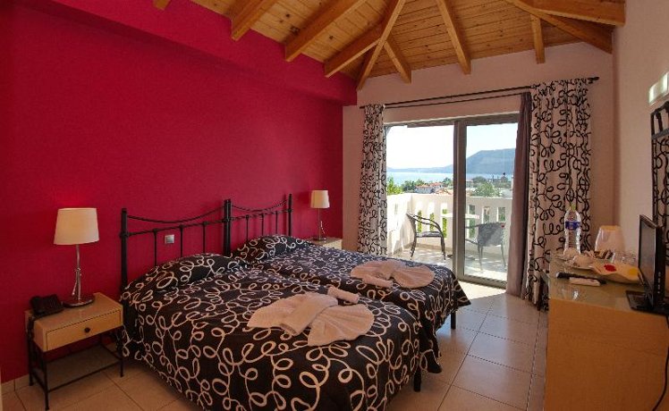 DOUBLE STANDARD Room