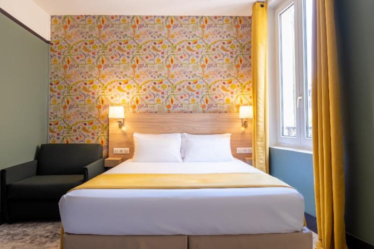DOUBLE SUPERIOR Room