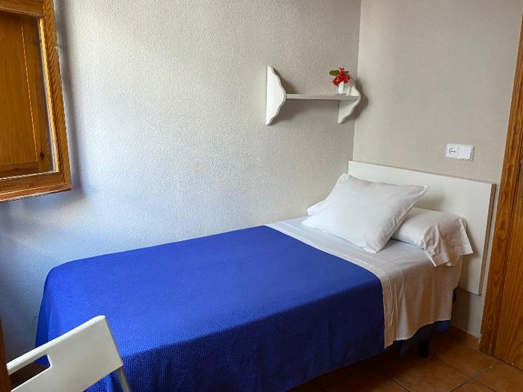 SINGLE STANDARD Room