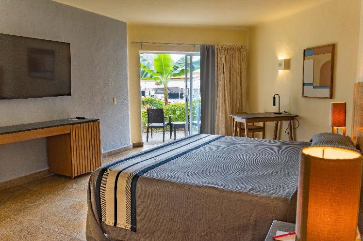 SINGLE STANDARD Room