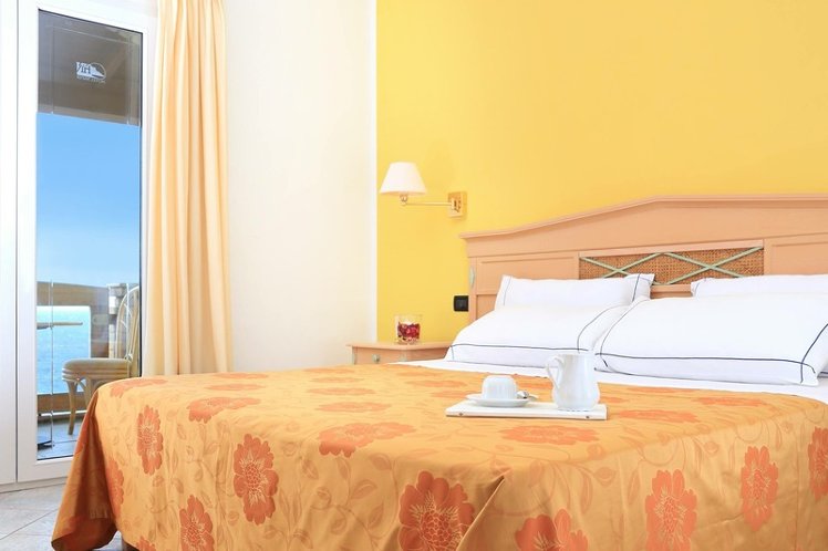 Nantis Hotel